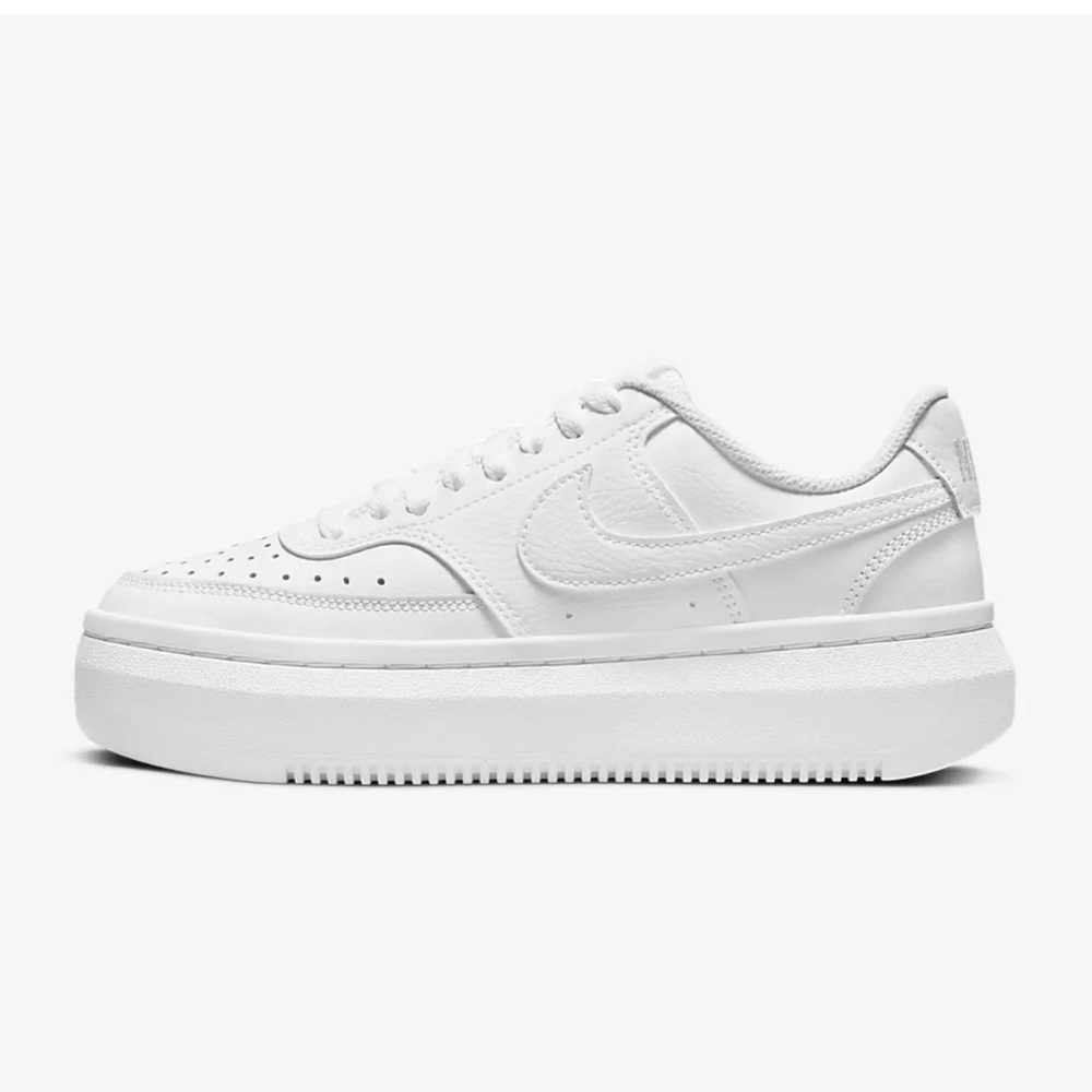 Nike Court Vision Alta
Women's Shoes
